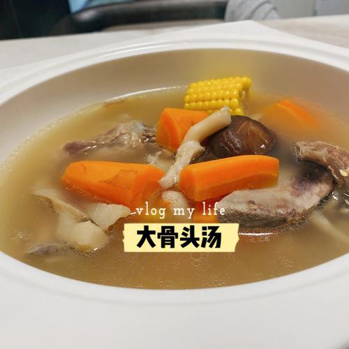 炖大骨头汤的最佳配菜？（大骨头怎么吃有营养）