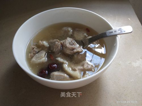 骨头汤跟瘦肉汤的区别？（瘦肉汤有什么营养）