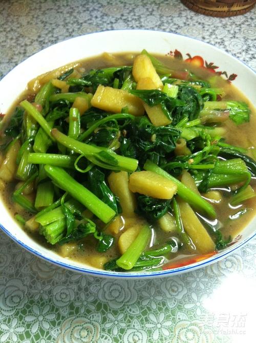 菠菜土豆汤营养（菠菜炖土豆营养价值）