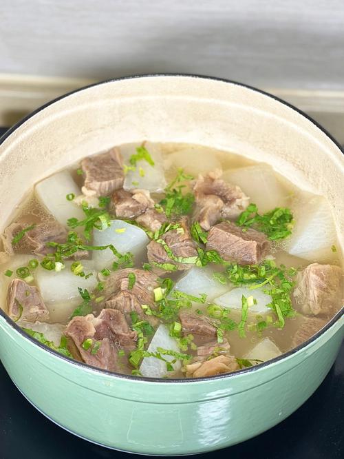 鲜牛肉炖汤的营养（新鲜牛肉炖汤）